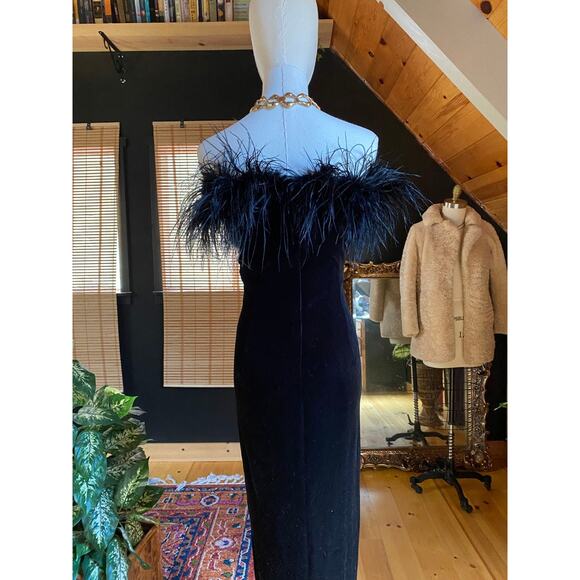 Vintage Velvet Gown Feather Neckline - Picture 5 of 11